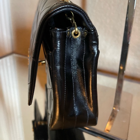 Chanel Vintage Diamond
Tip Single Chain Classic Flap - Picture 7 of 15